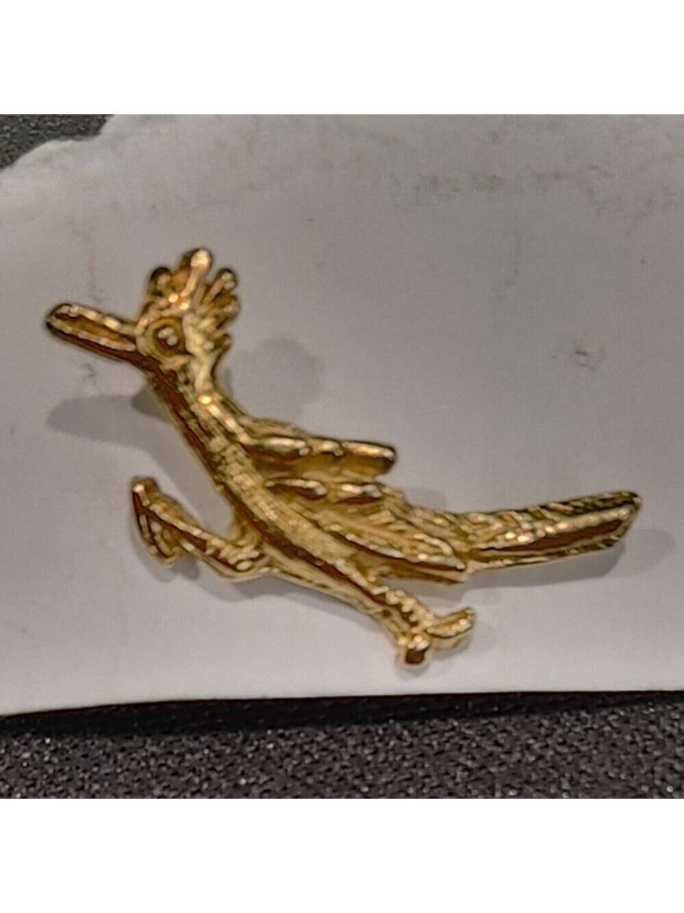 Cold Tone Vintage Small Roadrunner Collar Pin